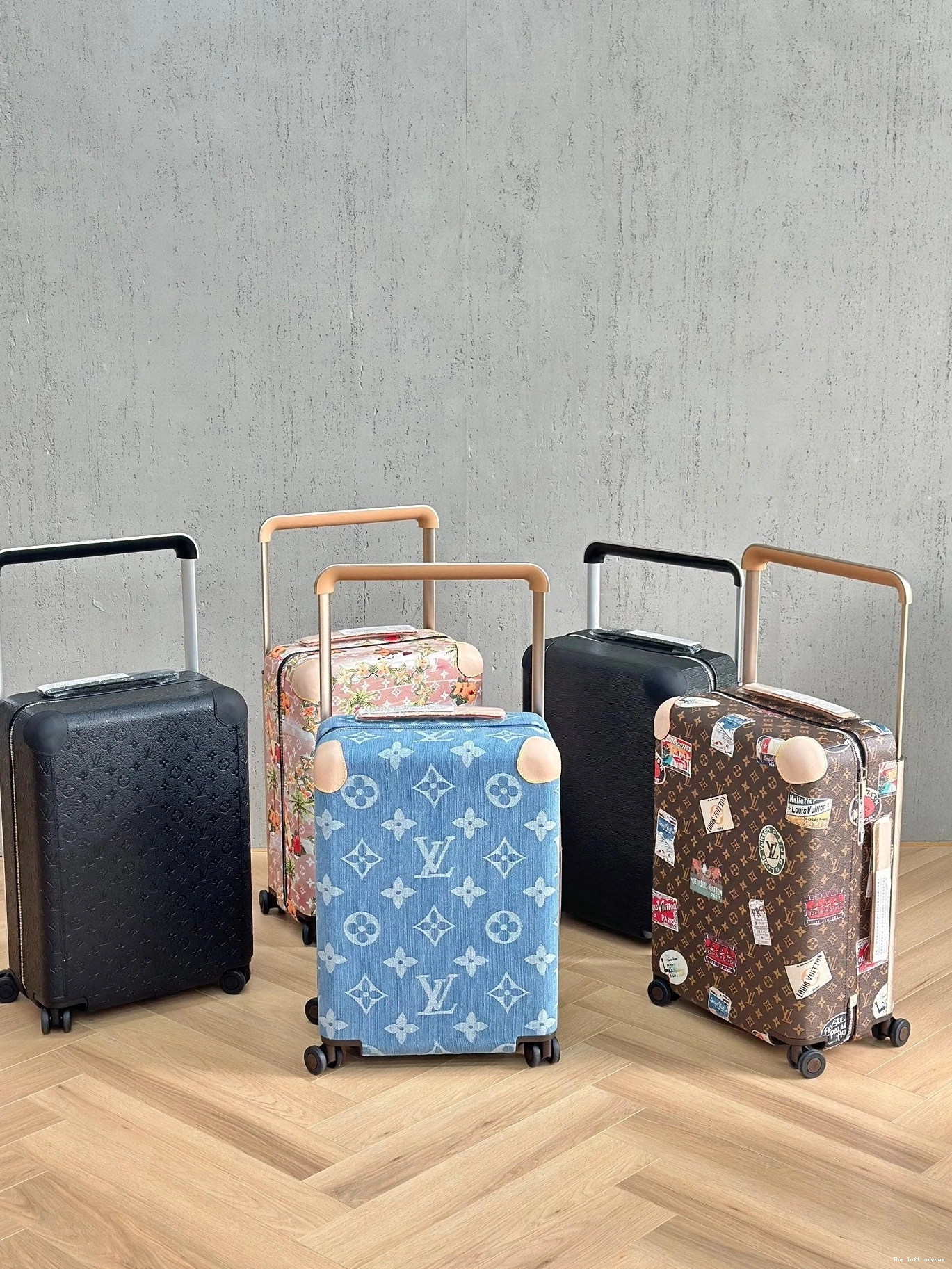 HORIZON EMBOSSED CUSTOM MONOGRAM 37L 55 SUITCASE CABIN 0821